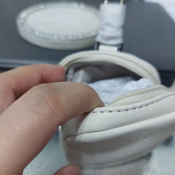 DKNY Mini Coin Purse Mini Clip On Bag Keychain Charm Coin Purse Cute - Picture 5 of 8